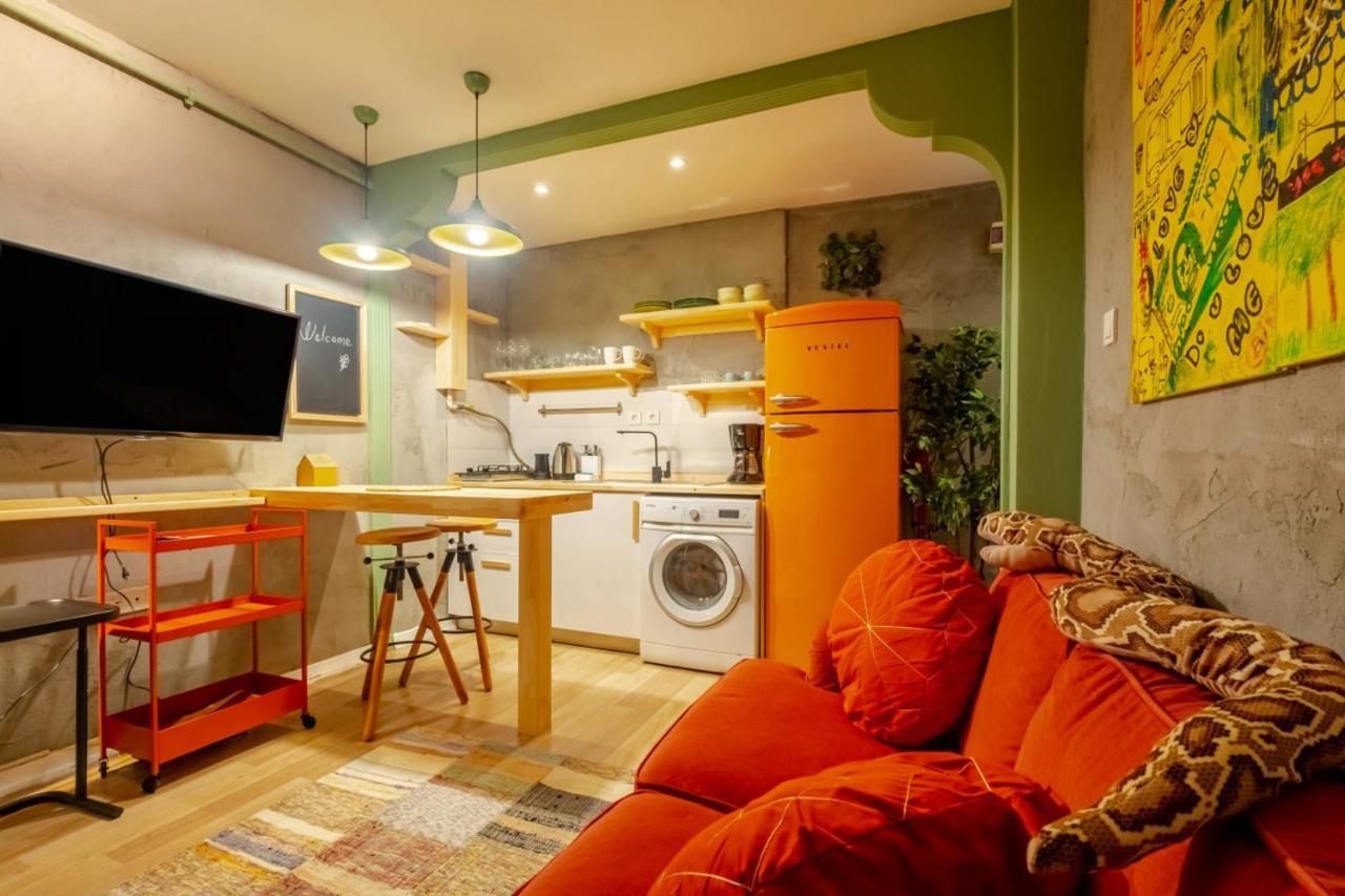 Апартаменты Pleasant Flat Near Taksim Square In Beyoglu Стамбул Экстерьер фото